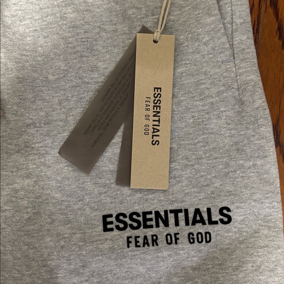 Essentials Heather Grey Jogger Sweatpants Size: Small NWT - Picture 4 of 8